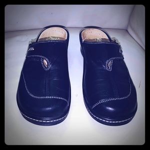 Fidelio women's slip on black casual shoes